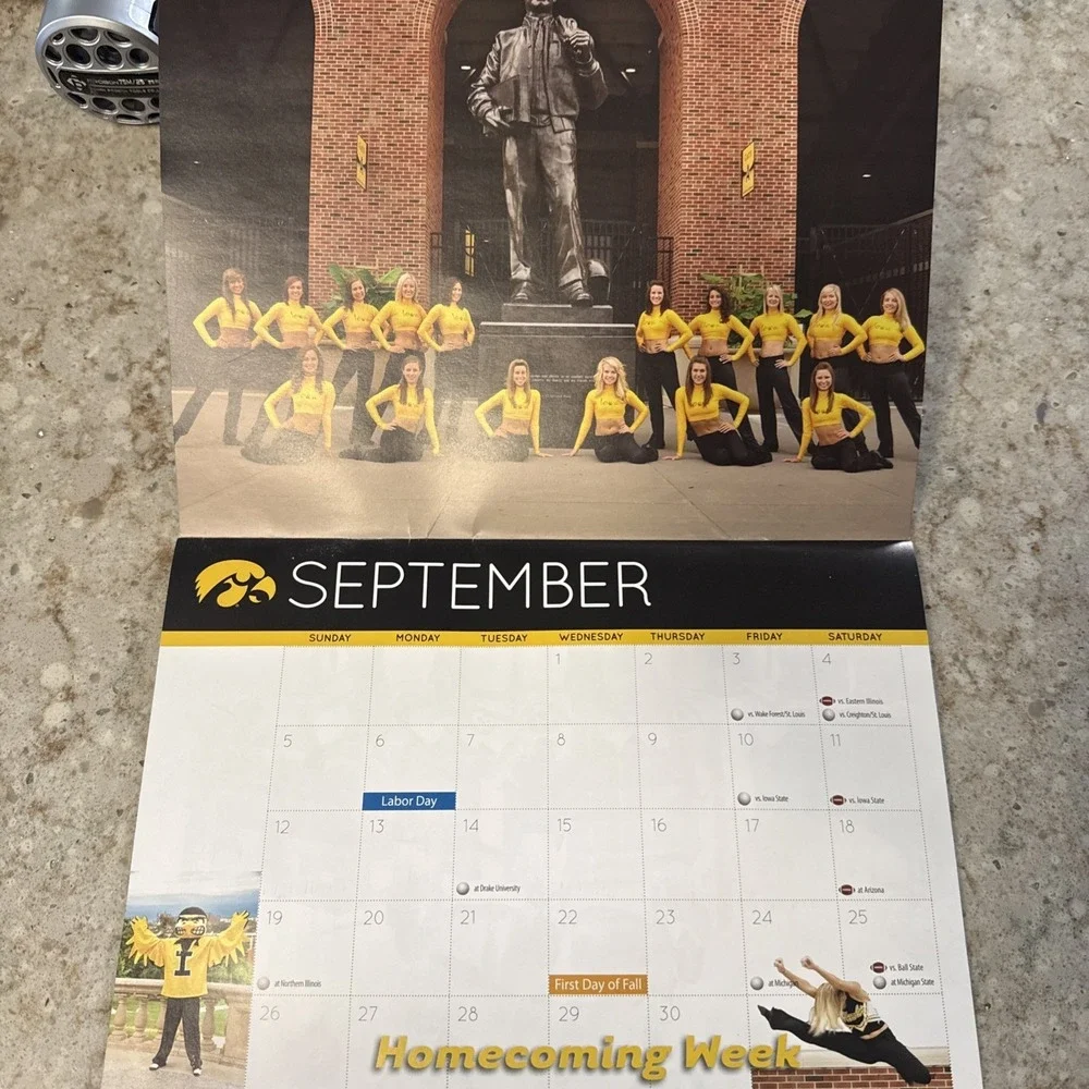 University Of Iowa SPIRIT SQUADS 2010-2011 Cheerleading Herkey Dance Team‎